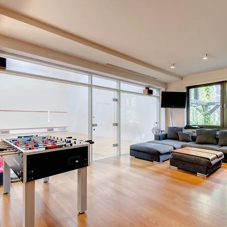 Semesterbostad Luxury Seaside Near Gdansk With Squash Court